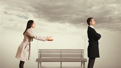 تصريح بالخروج.. آخر تقاليع الرجال للهروب من قفص الزوجية