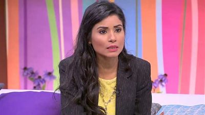 محامية: المرأة الـ«أوبن مايند» أكثر عُرضة لتدخل الآخرين.. فيديو