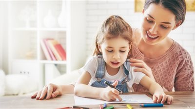 أثناء الدراسة.. 5 نصائح تساعدك على تنظيم وقت أطفالك 