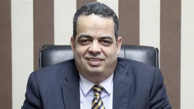 نائب الشيوخ عن زيادة الأجور: هدايا جديدة يقدمها الرئيس للمصريين.. خاص