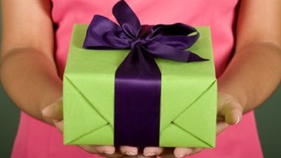 «لو مفلسة».. أنقذي نفسك مع والدتك بـ 5 هدايا لا تتعدى 50 جنيهًا 