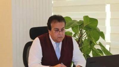 وزير التعليم العالي يستعرض تقريرًا حول متابعة مشروعات جامعة دمنهور 