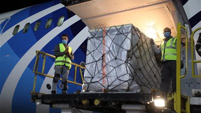 هير نيوز ترصد وصول 300 ألف جرعة من لقاح كورونا.. صور