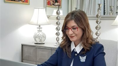 وزيرة الهجرة: نعمل على الاستفادة من خبرات أطبائنا بالخارج لمواجهة كورونا 