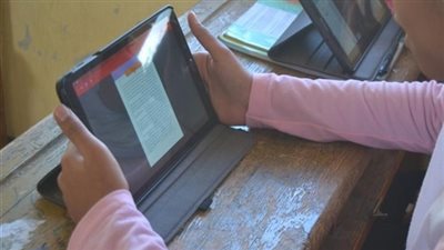 هل تلجأ وزارة التعليم لـ«الفلاشة» في امتحانات الثانوية العامة؟