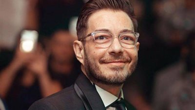 بعد تعاقدها على «هزر فزر».. هذه رسالة أحمد زاهر لابنته ليلى