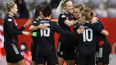 بايرن ميونخ ينتصرن على روزينجارد 3-0 بدوري الأبطال للسيدات