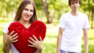 تجارب الفتيات مع الحب.. خايفة أحب ومطولش.. وأخريات: «التقليدي أضمن»