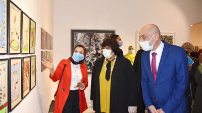 بالأسماء.. الفتيات يسيطرن على جوائز صالون الشباب الـ31 بـ«الثقافة»