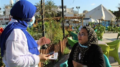 طلاب إعلام القاهرة ينظمون حملة لتشجيع النساء على الشراء المعتدل 