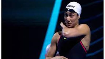 فريدة عثمان تتأهل لنهائي 100 ياردة فراشة.. وسفارة مصر بأمريكا تحتفي بها 