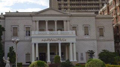 ننشر مقررات التيرم الثاني لطلاب أولى وثانية ثانوي.. مستندات