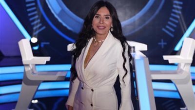 في ذكرى ميلادها| الراقصة دينا تُضحي بالعائلة من أجل الفن