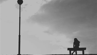 البيت الوقف والعانس ألقاب تحاصر فتيات فاتها قطار الزواج.. خاص