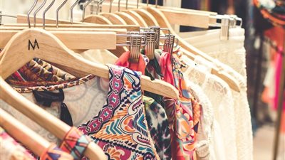 تنسيق الملابس الصيفية يُثير اهتمامك.. أفضل 5 طرق تظهر أناقتك في الصيف