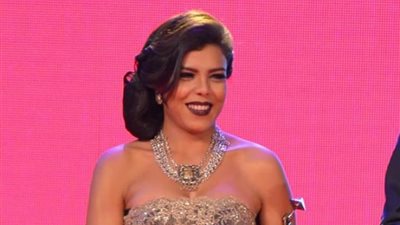 ناهد السباعي تشكر مهرجان الأردن على جائزة أفضل ممثلة