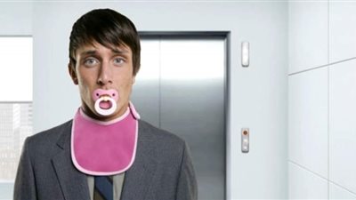 بين الكوميديا والدراما.. 4 حكايات مثيرة للزوجات مع «ابن أمه»