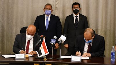 بروتوكول لإنشاء فروع للبنك الأهلي المصري بمراكز الشباب والرياضة