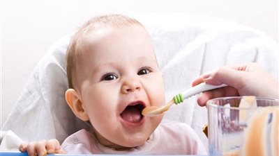 للأمهات.. احذري تقديم هذه الوجبات الأربع لطفلك الرضيع 