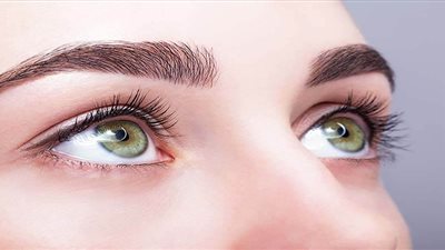 تصفيح الحواجب بديل الميكروبليدنج للحصول على مظهر نجمات هوليود