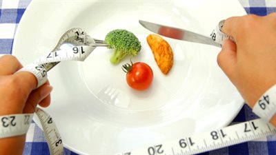 الريجيم هادم لذات حياة كثير من الفتيات.. قصص مأساوية لإنقاص الوزن