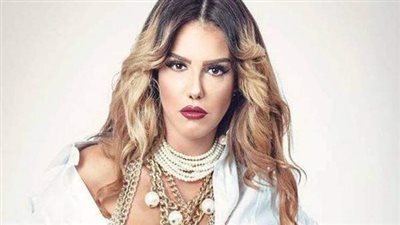 دنيا عبد العزيز وهاجر الشرنوبي تواصلان التصوير بمستشفى «الحرير المخملي»