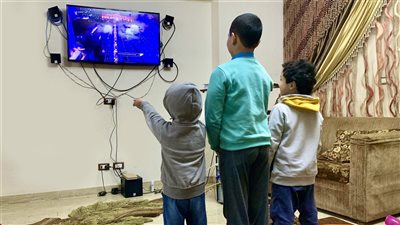 حب البلد بيتورث من جيل لجيل.. أطفال مصر يشاهدون عظمة الأجداد (صور)