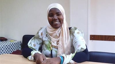 هن مكافحات.. نهلة النمر تربت في دور رعاية للأيتام وعملت سفيرة بوزارة التضامن.. فيديو