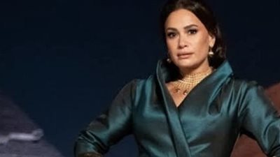 بعد مهاجمتها.. عمرو محمود ياسين يدعم هند صبري في موكب المومياوات