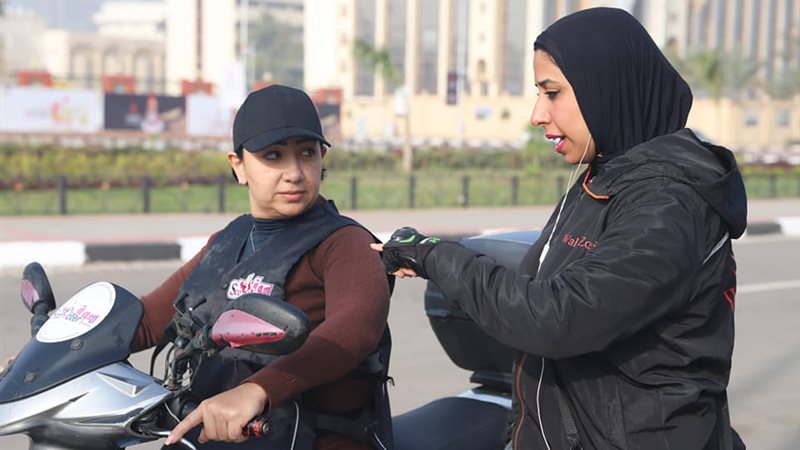 ولاء تعلم الفتيات