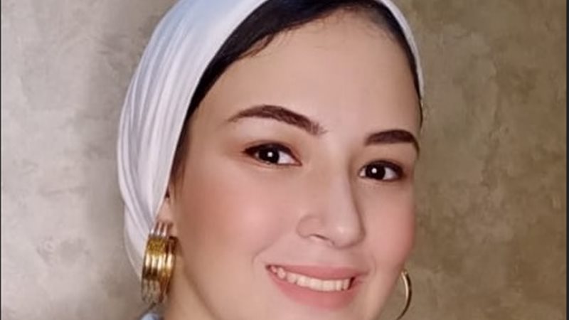 يمنى عادل
