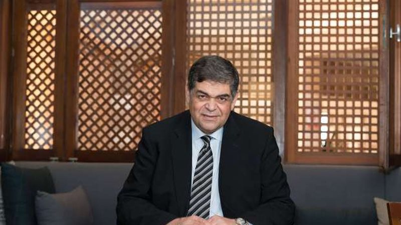 الدكتور أشرف حاتم