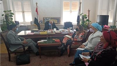 «التعليم» تُناقش آليات تأهيل المدارس الرسمية الدولية 