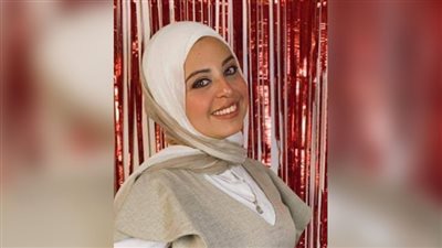  منسقة الزهور هند على تروي قصة نجاحها.. وتؤكد: الكاميليا والتيوليب الأكثر رواجًا