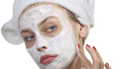 لعلاج مشاكل الجلد.. حضري ماسك الموز بالليمون بهذه الطريقة 