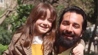 أحمد حاتم لـ منى زاهر: ممكن اعتبرك بنتي