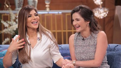 ابنة أصالة تحسم جدل «هوية الخطيب» بصورة ورسالة