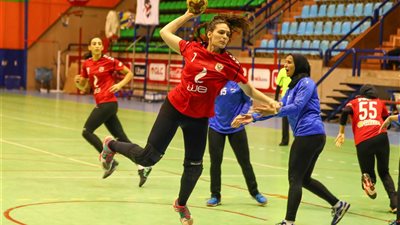 «سيدات سبورتنج» تسحق الزمالك.. والأهلي يتصدر قمة دوري اليد 