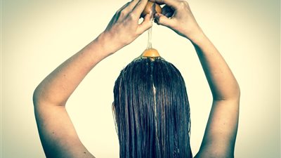 فوائد صفار البيض للحصول على شعر صحي وناعم