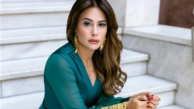 هند صبري تغازل أيمن بهجت قمر: «ربنا ما يقطع لنا عادة»