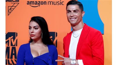 بعد أزمته مع اليوفينتوس.. زوجة رونالدو في إطلالة مُثيرة 