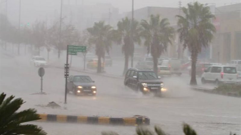 أمطار ونشاط للرياح