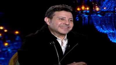 هاني شاكر عن «بنت الجيران»: «بحبها جدًا».. فيديو