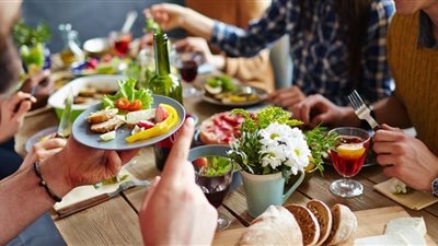 احذري.. خطأ شائع عند تناول الإفطار بعد الصيام يجب تجنبه (فيديو)