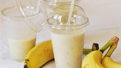 7 مشروبات ضارة على موائد الإفطار.. الموز باللبن يُصيبك بـ«القلب»