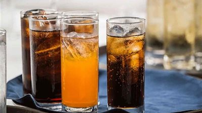 هل تؤثر المشروبات الغازية على العمود الفقري؟ (فيديو)