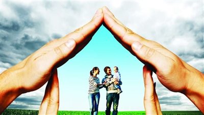 إذا كنتِ الراعي الوحيد للبيت.. كيف تؤمني مستقبل أولادك بـ وثيقة الحماية؟