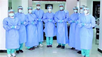 «الأطباء» توجه رسالة لـ«الصحة» وتُطالب بسرعة تطعيم الأطقم الطبية