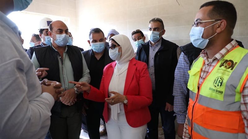 وزيرة الصحة في أسوان