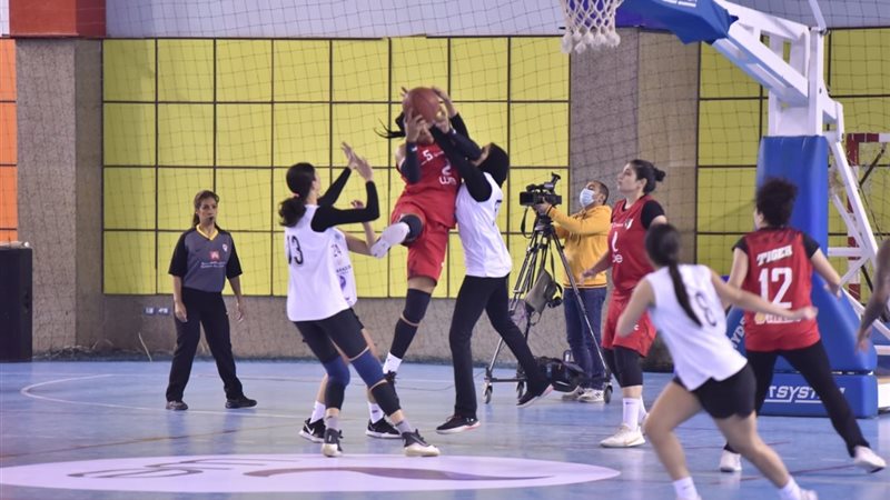 مباراة فاصلة بين